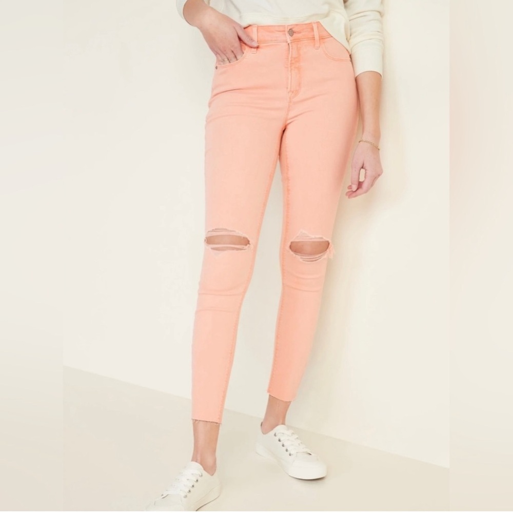 NWOT Old Navy Peach Ripped Jeans